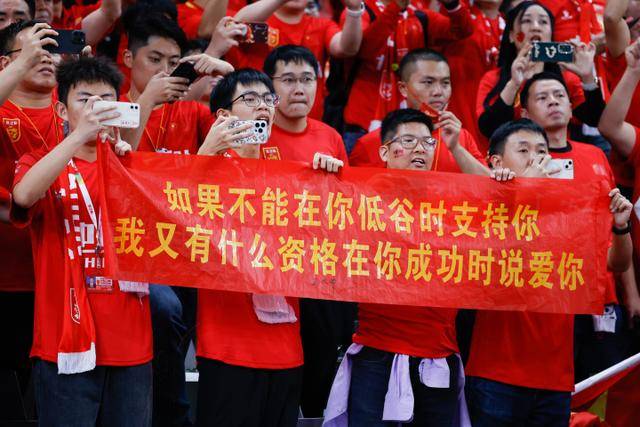 连播51年!太阳传奇播音员麦考伊离世 享年91岁